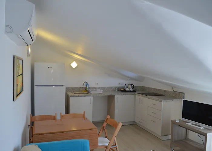 Aria Doria 2* דטקה